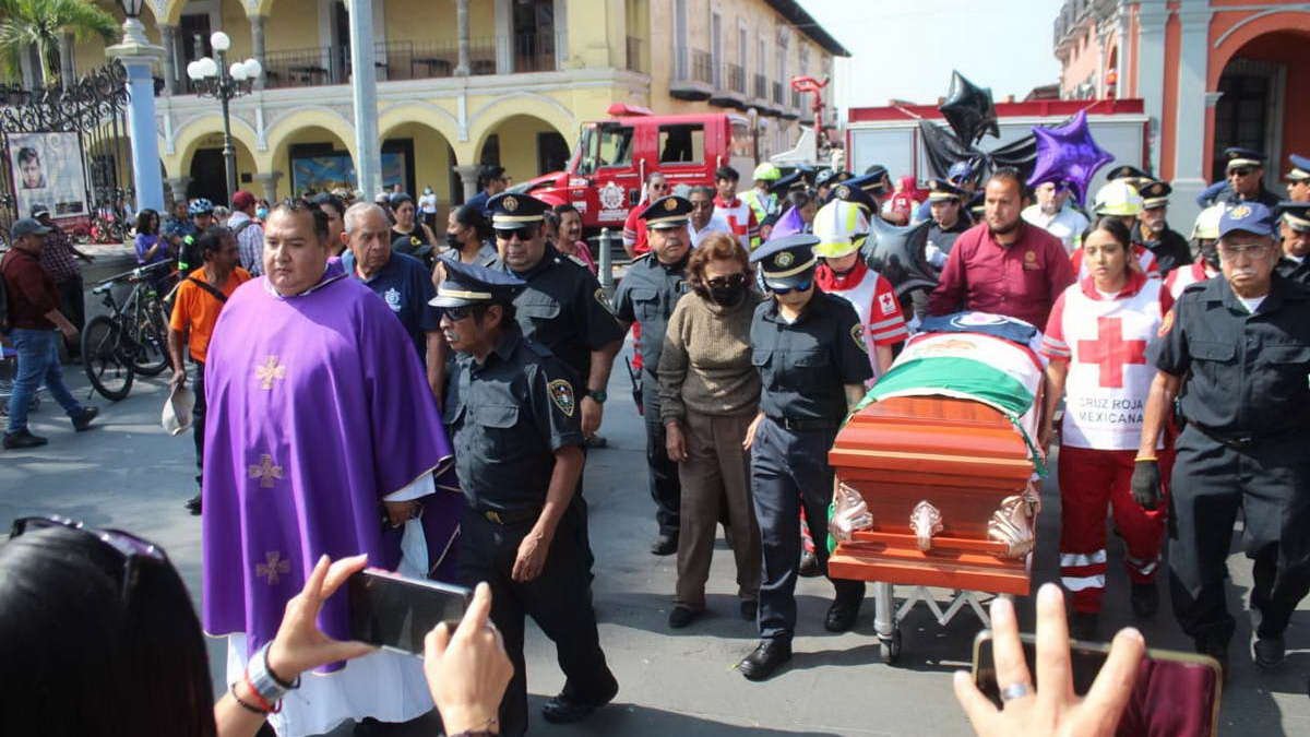 Despiden con honores a la primera bombera de Córdoba y socorrista de Cruz Roja