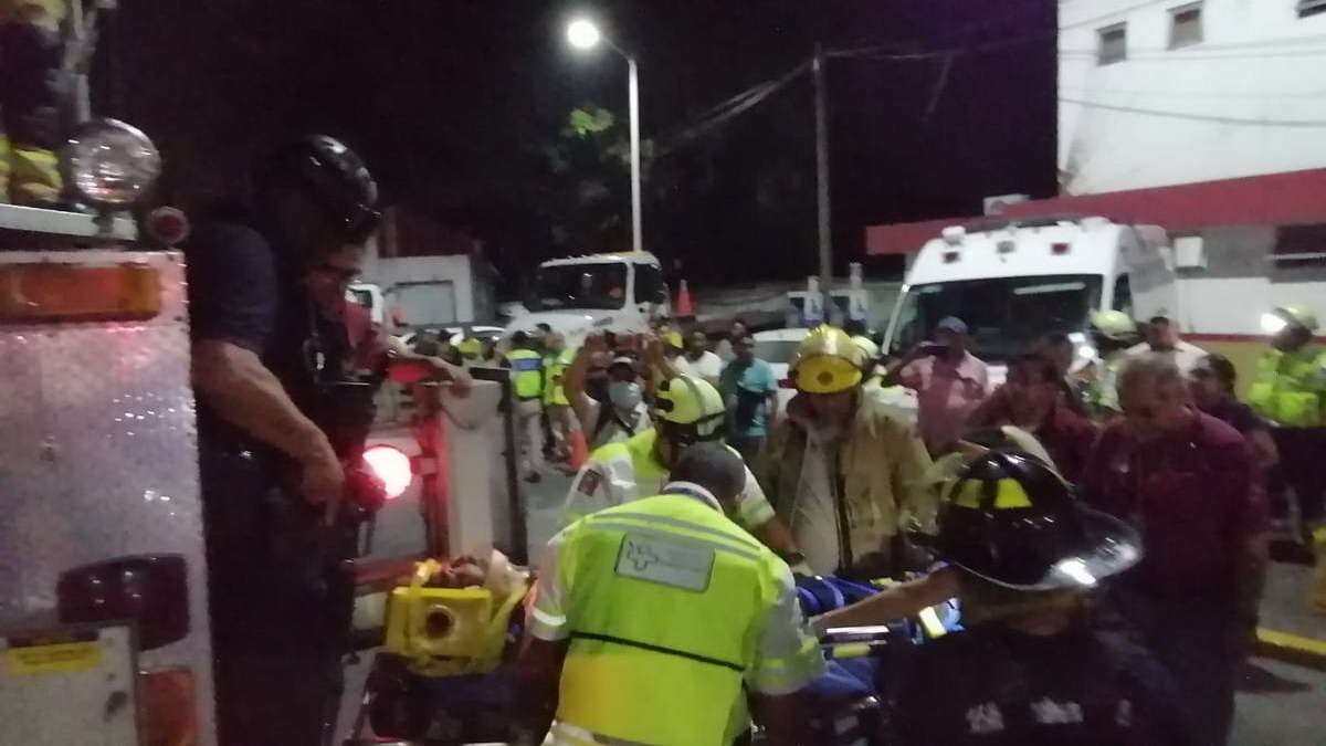 Intenta suicidarse en Fortín; bomberos y socorristas lo salvan