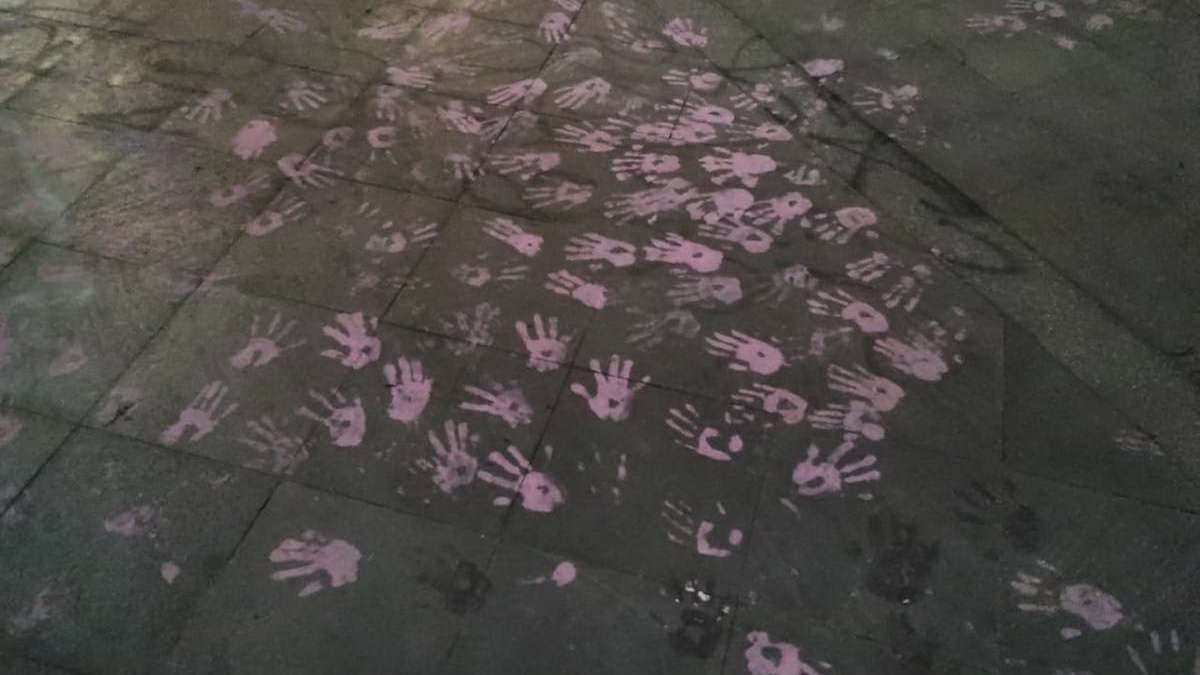 Marchan más de 500 mujeres para protestar contra la violencia