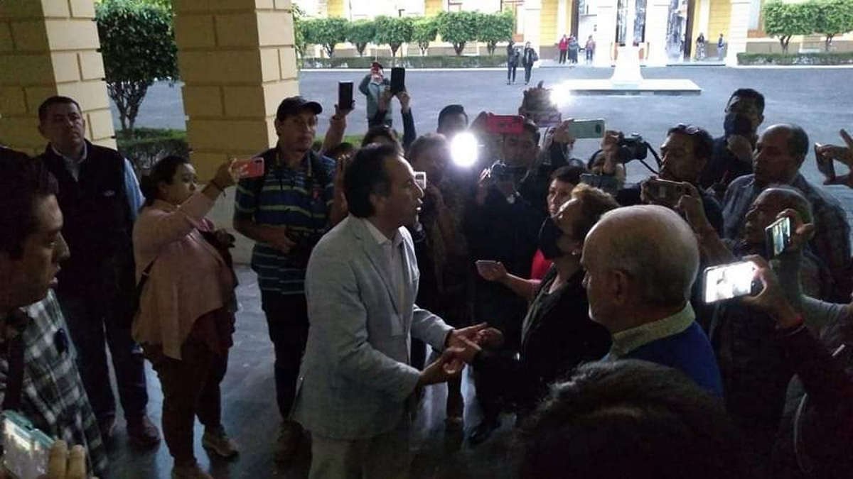 Madre de detenido por crimen de maestra pide ayuda al gobernador