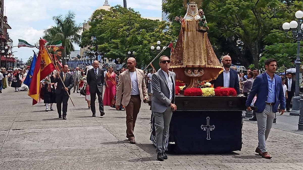 Comunidad española celebra y honra a la Virgen de la Covadonga