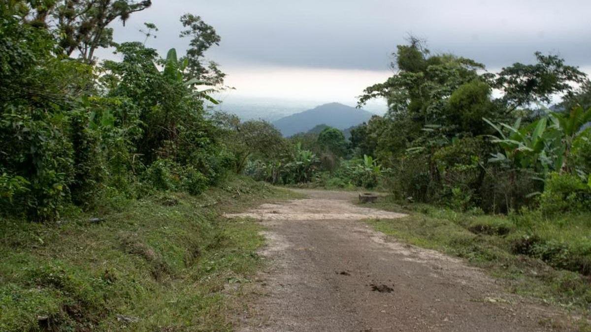 Proyecta Gobierno del Estado obra de pavimento asfáltico en comunidad Miguel Aguilar – Tinajitas