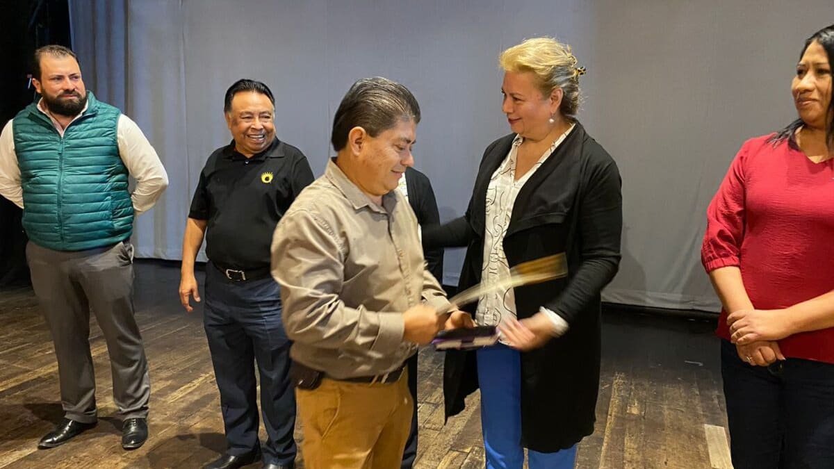 Ante Alcalde De Cordoba Rinden Protesta 341 Jefes De Manzana 6