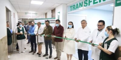 Zoe Robledo Y Gobernador Cuitlahuac Garcia Inauguran Areas Remodeladas De Hemodialisis Y Quirofanos Del Hgr No 1 De Orizaba 6