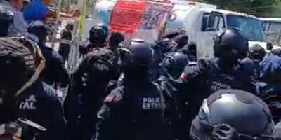 Granaderos De Ssp Desalojan A Manifestantes De Acultzingo