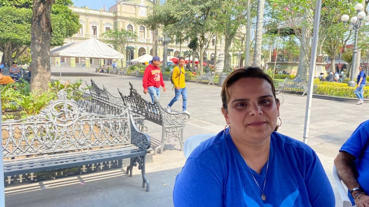 Iglesia Catolica En Oracion Por La Vida Y Por La Mujer