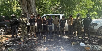 Marina y SSPC repele agresión en Sinaloa: 9 detenidos, armas y explosivos