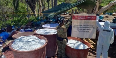 Destruye Marina y FGR 3 narco laboratorios en Sinaloa