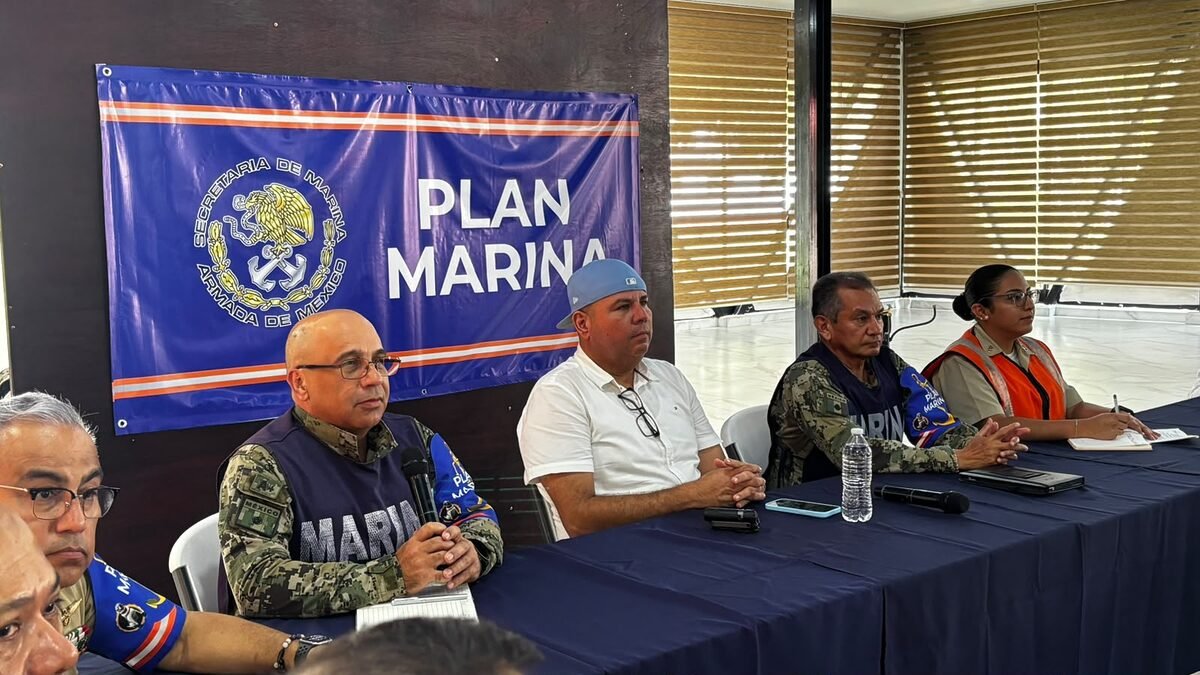 Zarpa buque de la Armada de México en apoyo a población afectada por huracán “Polo”