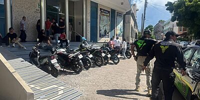 Recupera Ayuntamiento de Veracruz banquetas para el paso seguro de peatones