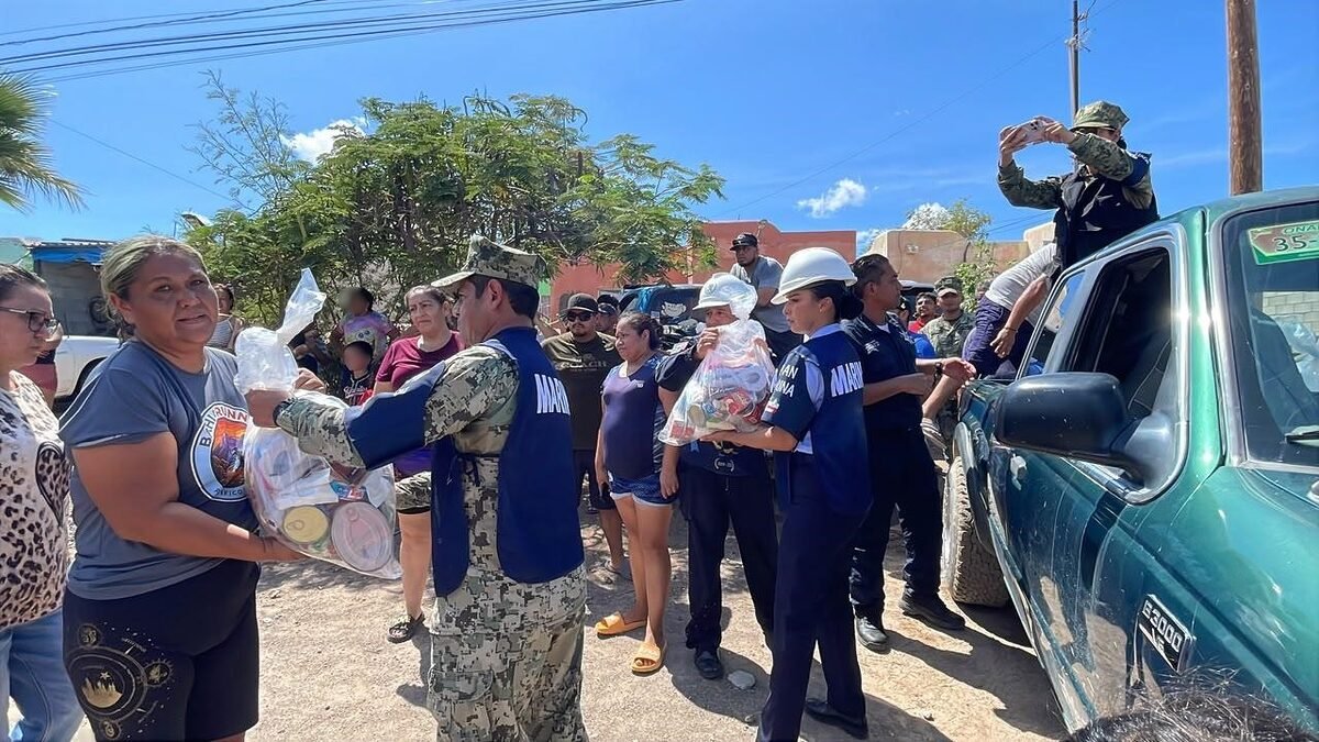 Zarpa buque de la Armada de México en apoyo a población afectada por huracán “Polo”