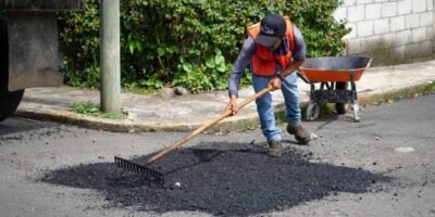 Intensifica Ayuntamiento de Córdoba bacheo profundo para mejorar vialidades; atienden peticiones en Los Filtros
