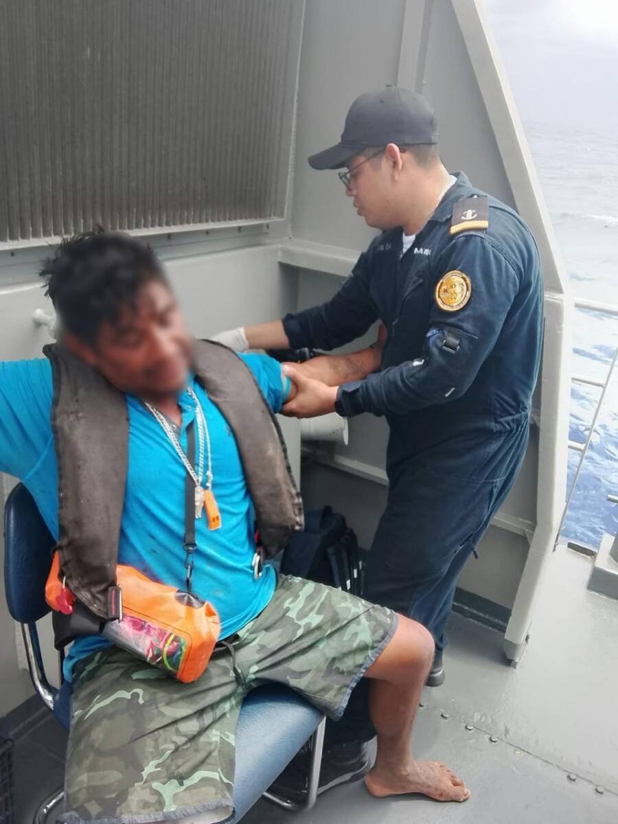 Marina rescata a pescador a la deriva al sur de Huatulco