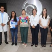 FIRMAN CONVENIO IXHUATLÁN DEL CAFÉ CON HOSPITAL COVADONGA