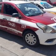 Repartidor de Didi lesionado tras chocar contra taxi