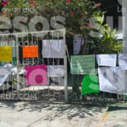 Casi un año sin maestro; padres amenazan con bloquear avenida en Orizaba
