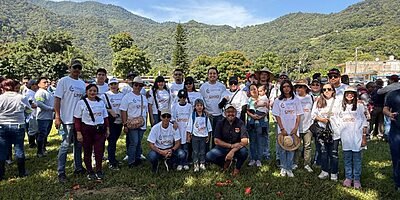 Más de mil voluntarios limpian el río Blanco en Ixtaczoquitlán
