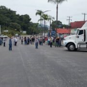 Cancelan operativos de Transporte Público; acaba bloqueo de taxistas
