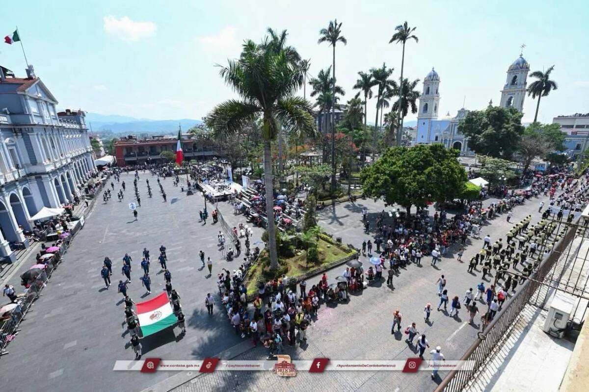 Invita Jefatura de Educación al desfile conmemorativo del 216 Aniversario de la Independencia