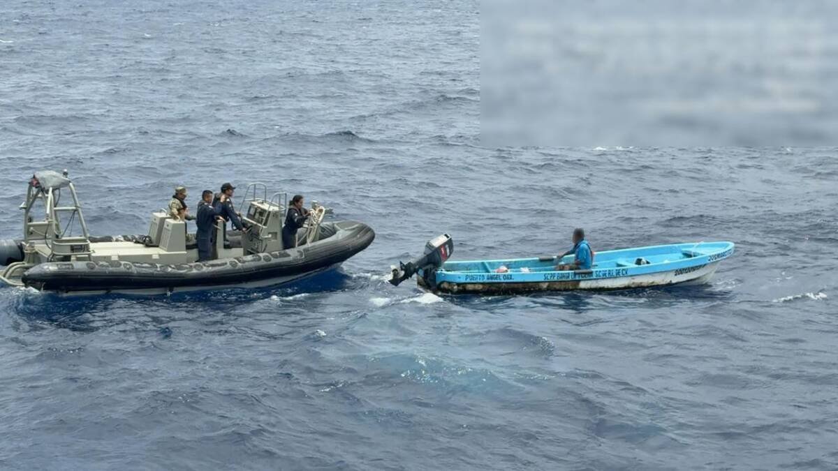 Marina rescata a pescador a la deriva al sur de Huatulco