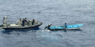 Marina rescata a pescador a la deriva al sur de Huatulco
