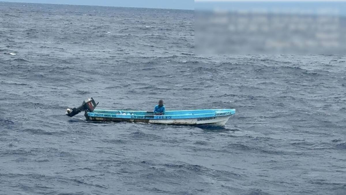 Marina rescata a pescador a la deriva al sur de Huatulco
