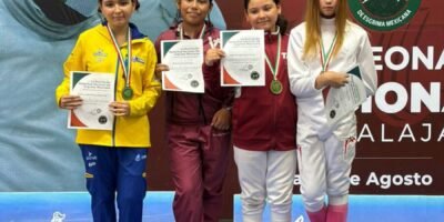 Refrenda Rosa María compromiso con el deporte tras histórica actuación de esgrimistas de la ciudad de Veracruz