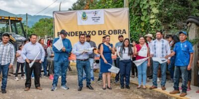 Banderazo de obra en calle de Zacamitla en Ixhuatlán del Café