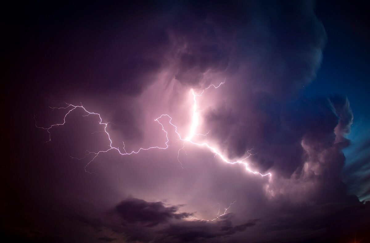tormenta eléctrica