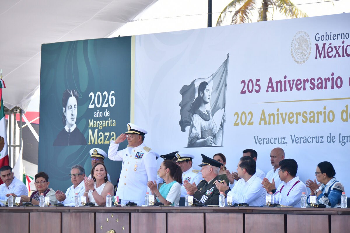 Se conmemoran 205 años del nacimiento de la Armada de México, una institución que está para defender a nuestro país desde el mar