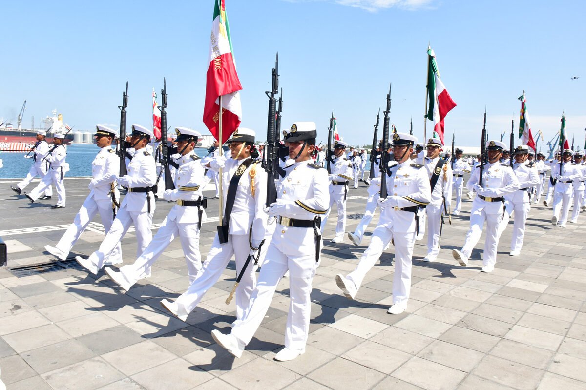 Se conmemoran 205 años del nacimiento de la Armada de México, una institución que está para defender a nuestro país desde el mar