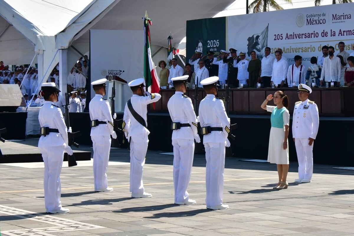 Se conmemoran 205 años del nacimiento de la Armada de México, una institución que está para defender a nuestro país desde el mar