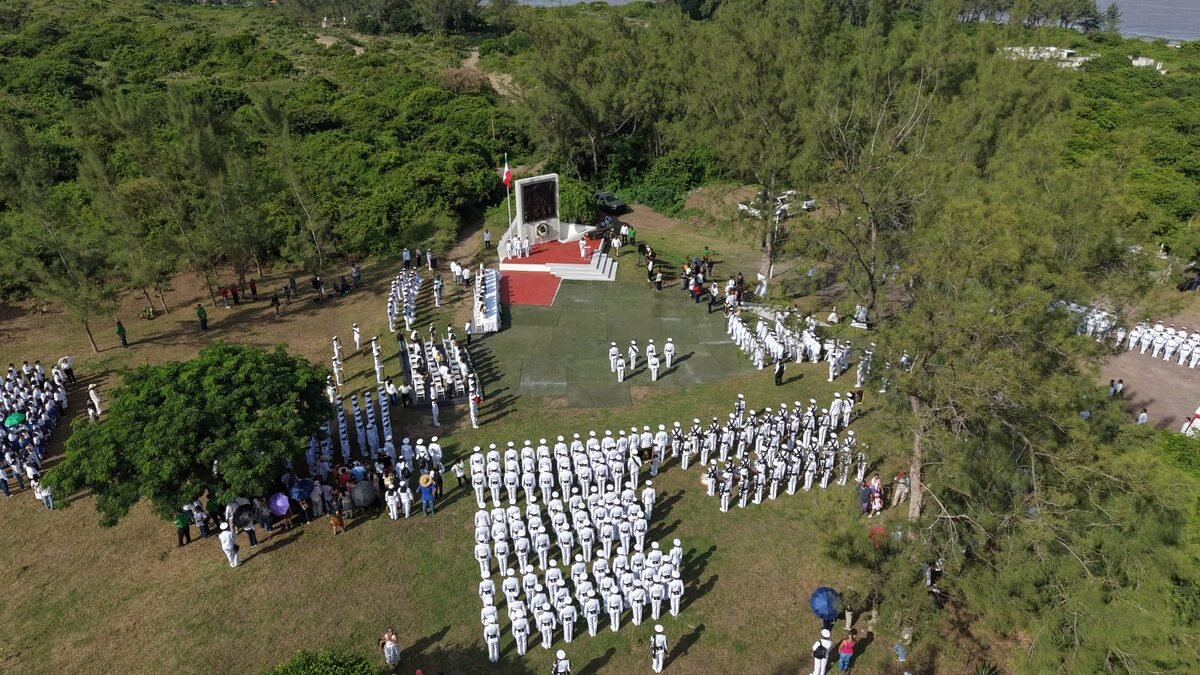 Marina participa en 180 Aniversario de la Gesta Heroica del Fuerte de Santa Teresa en Alvarado, Veracruz