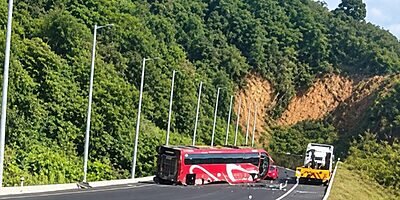 Muere pasajera al ingresar autobús a rampa de emergencia en Cumbres de Maltrata