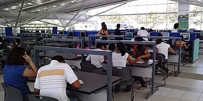 UV ofrece 90 becas a universitarios de la región Córdoba-Orizaba
