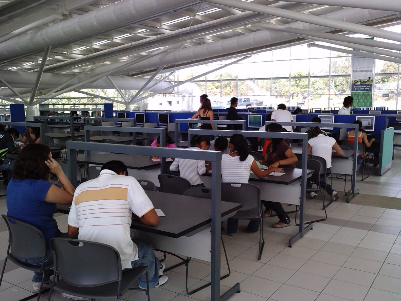 UV ofrece 90 becas a universitarios de la región Córdoba-Orizaba