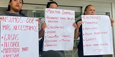 Madres de niños con cáncer en Veracruz rechazan que sus protestas sean un “show” y mantienen colecta de insumos