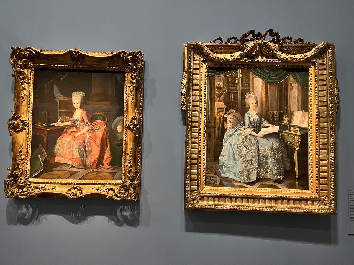 “Revelar lo femenino”, una exposición de moda