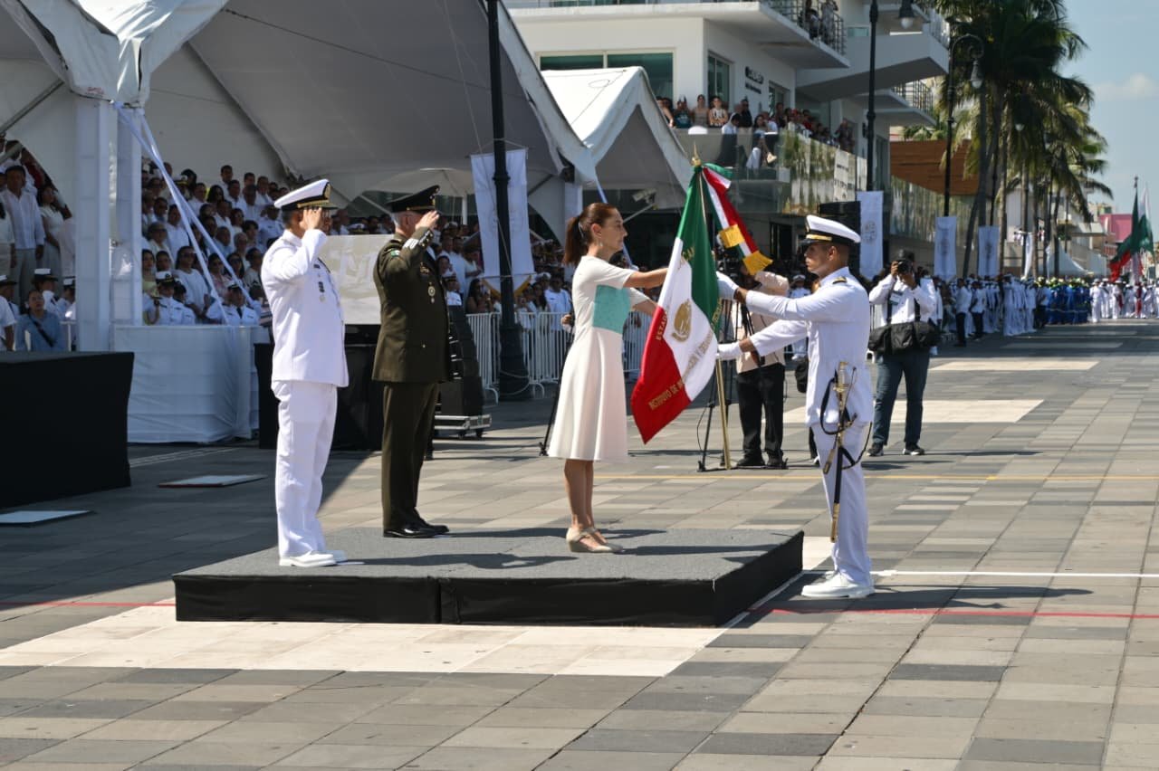 Se conmemoran 205 años del nacimiento de la Armada de México, una institución que está para defender a nuestro país desde el mar