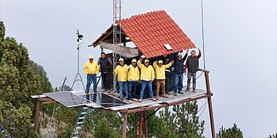 Instalan torre de vigilancia contra incendios en Pico de Orizaba