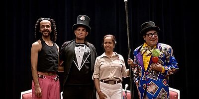 Erick El Ilusionista durante la presentación de su espectáculo 20 años de historia mágica en Veracruz