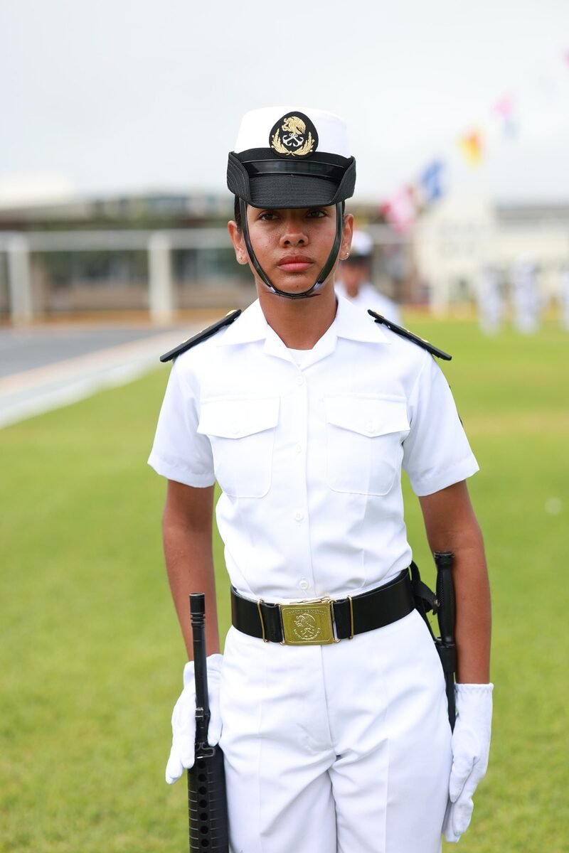 Marina clausura Adiestramiento Básico Naval 2026 de 54 alumnos