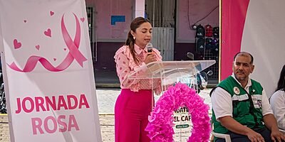 Jornada Rosa en Ixhuatlán: Benefician a 250 mujeres